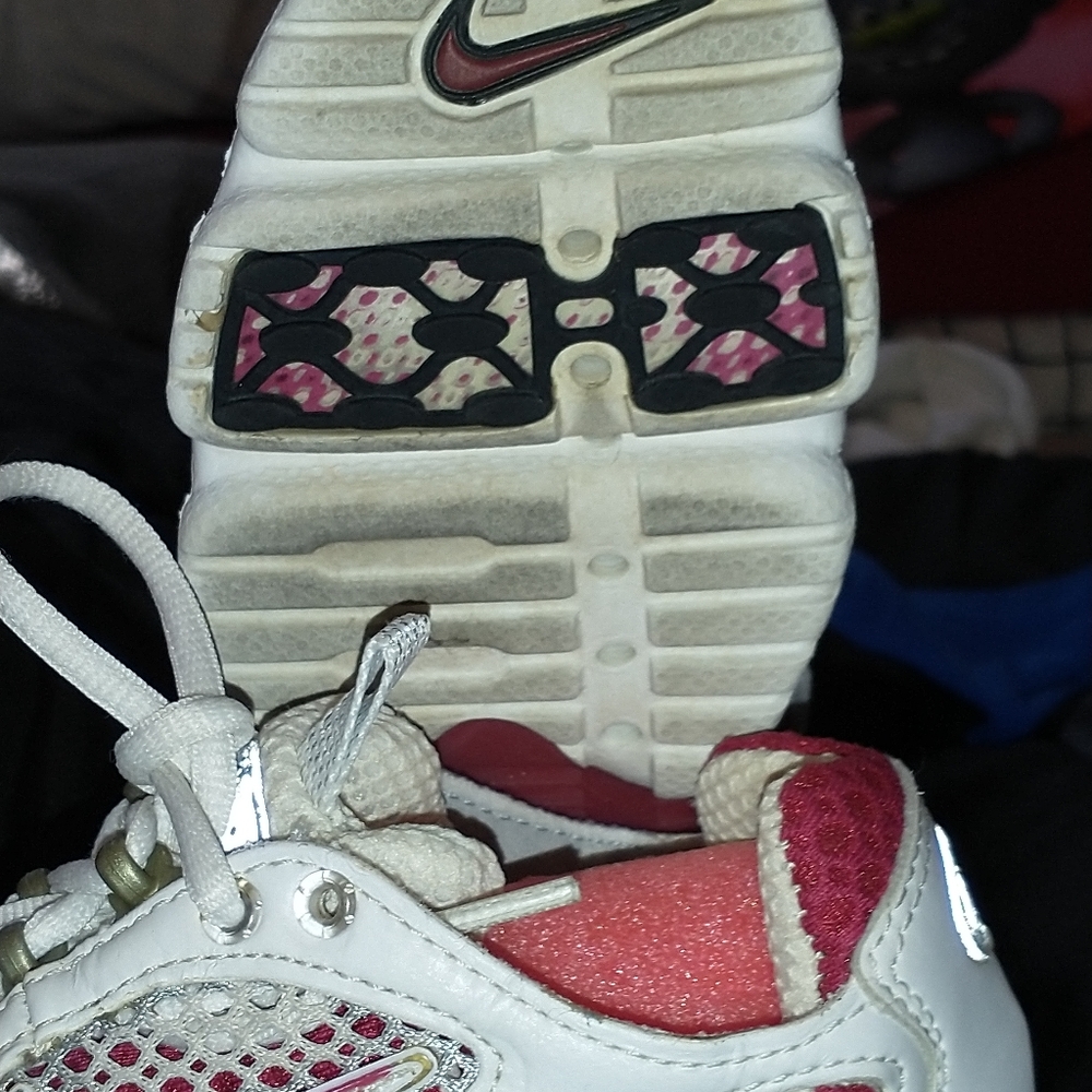 Running shoes - Picture 3 of 3